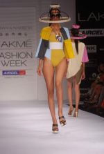 Model walk the ramp for Masaba Shivan Naresh Show at lakme fashion week 2012 on 2nd March 2012 (33).JPG
